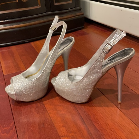 Silver stiletto platform heels - Picture 2 of 12